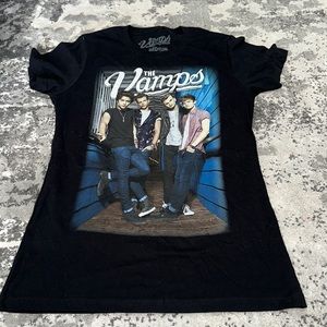 The Vamps band group photo T-shirt nwot